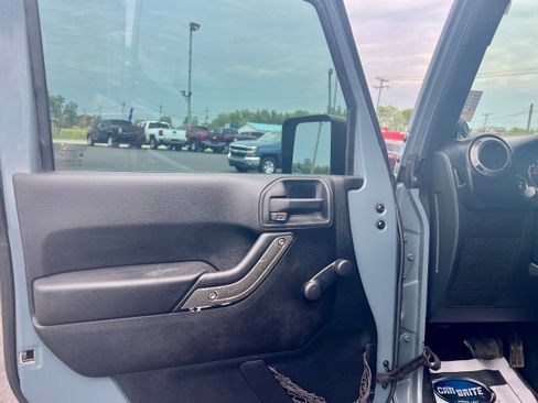 Used 2014 Jeep Wrangler Sport AWD/4WD image 9