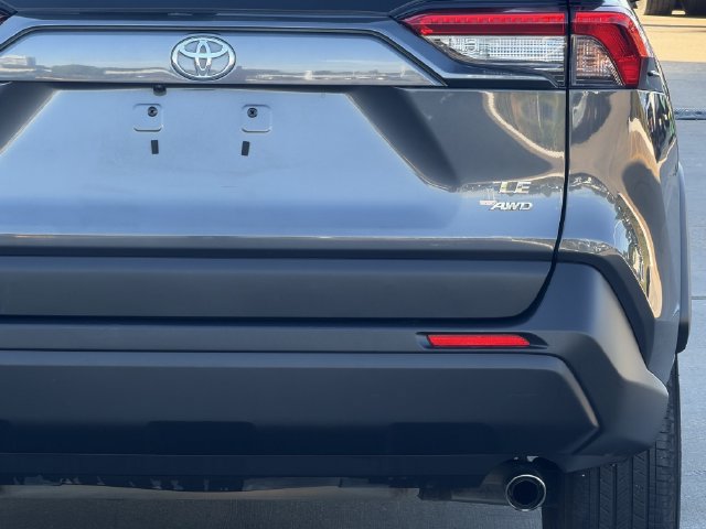 Certified 2025 Toyota RAV4 LE AWD/4WD image 8