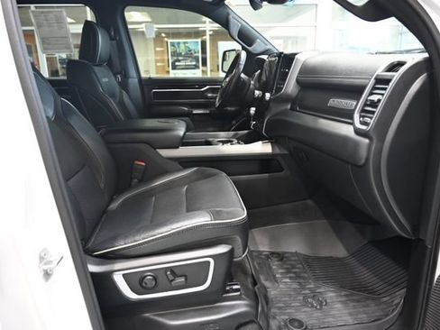 Used 2022 RAM 1500 Laramie w/ Sport Appearance Package AWD/4WD image 11