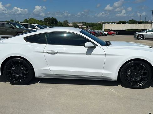 Used 2018 Ford Mustang Coupe w/ Ecoboost Performance Package RWD image 13