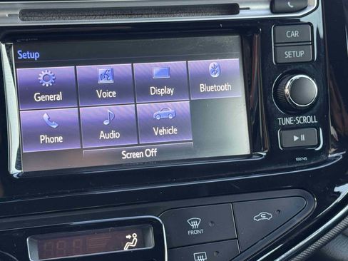 Used 2018 Toyota Prius C Two image 16