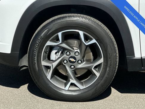 Used 2025 Chevrolet Trax LT w/ Driver Confidence Package FWD image 31