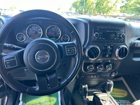 Used 2016 Jeep Wrangler Unlimited Sport w/ Quick Order Package 24S AWD/4WD image 18
