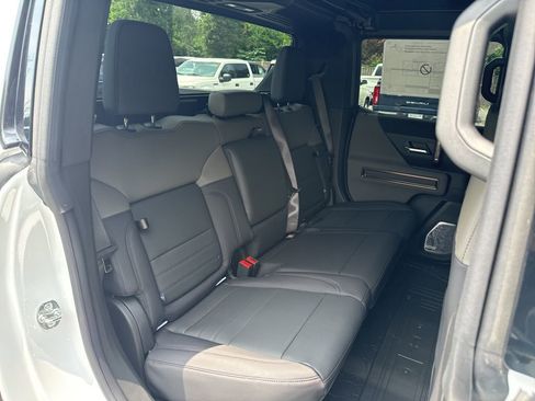 New 2025 GMC Hummer EV 3X image 12
