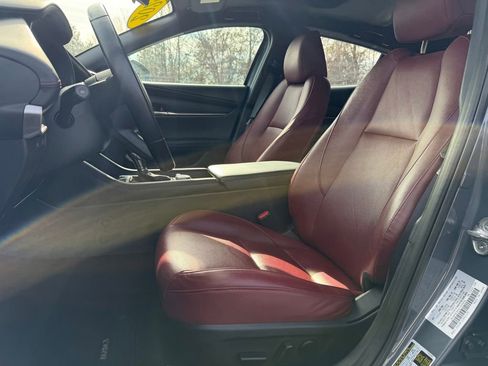 Used 2024 MAZDA MAZDA3 s image 17