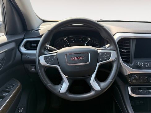 Used 2023 GMC Acadia SLE w/ Driver Convenience Package image 12