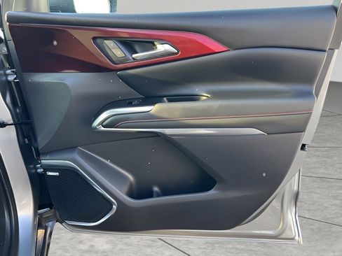 Used 2024 Chevrolet Traverse RS w/ LPO, Floor Liner Package image 35