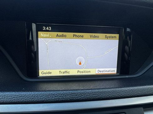 Used 2010 Mercedes-Benz E 550 Sport image 13