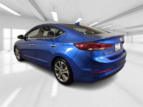 Used 2017 Hyundai Elantra Limited image 4