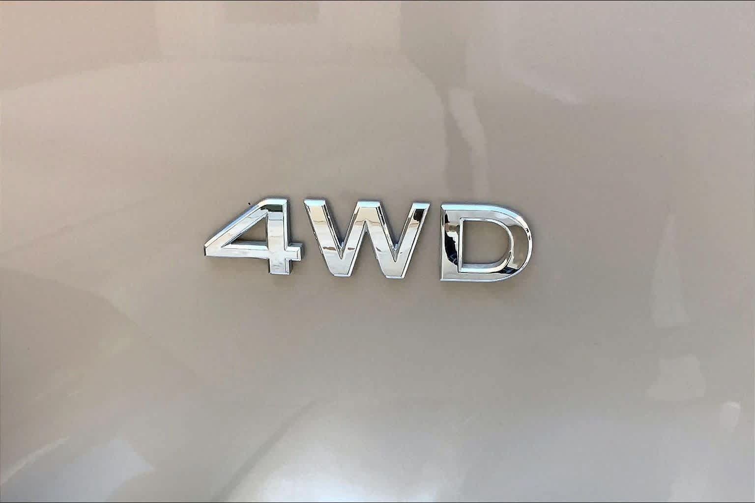 Used 2023 INFINITI QX80 Premium Select w/ Cargo Package AWD/4WD image 10