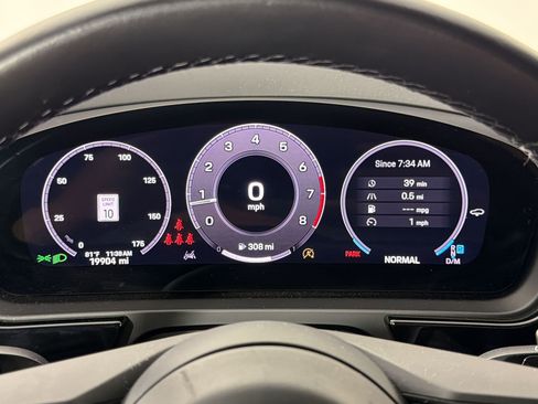 Certified 2024 Porsche Cayenne AWD/4WD image 28