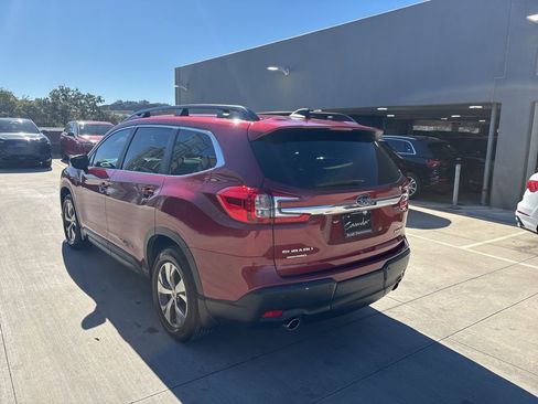 Used 2025 Subaru Ascent Premium image 8