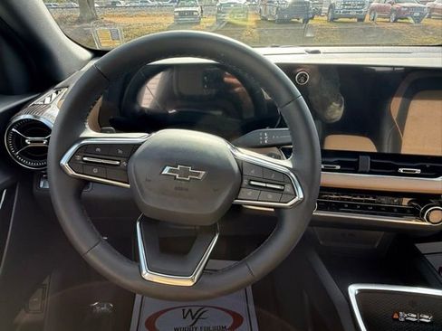 New 2026 Chevrolet Equinox ACTIV AWD/4WD image 18