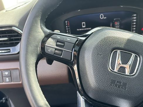 Used 2024 Honda Pilot Elite image 17