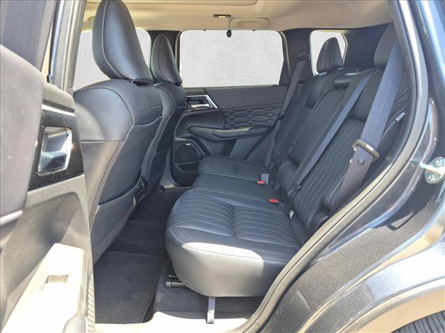Used 2025 Mitsubishi Outlander SEL FWD image 19