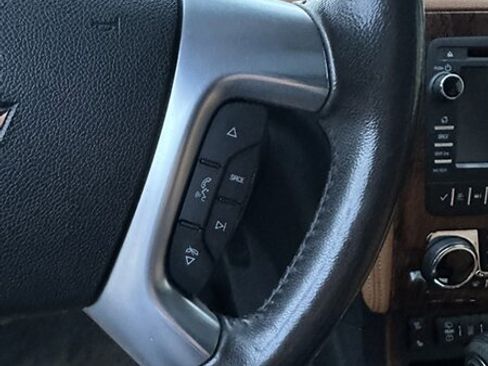 Used 2014 Chevrolet Traverse LTZ w/ LPO, 'HIT The Road' Package image 27