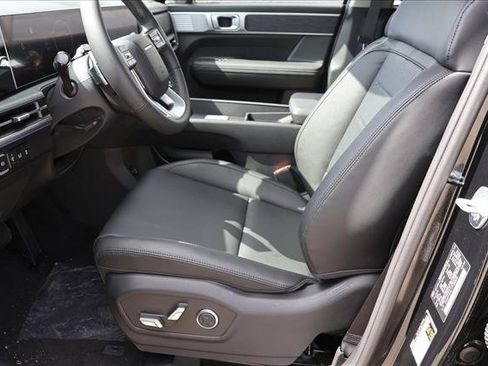 Used 2026 Hyundai Santa Fe Limited AWD/4WD image 11