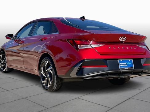 Certified 2025 Hyundai Elantra SEL image 9