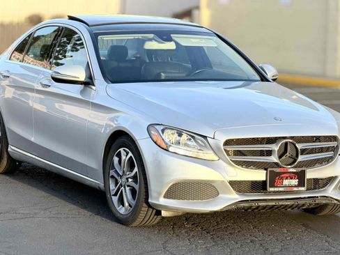 Used 2016 Mercedes-Benz C 300 Sedan image 4