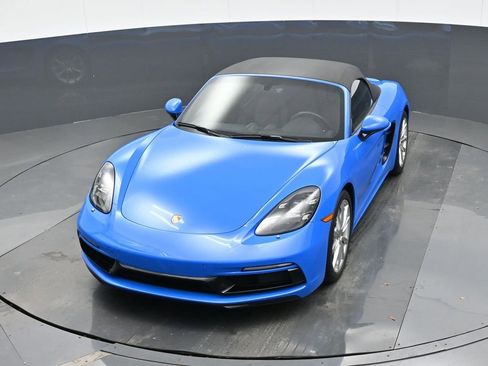 Certified 2025 Porsche 718 Boxster RWD image 33