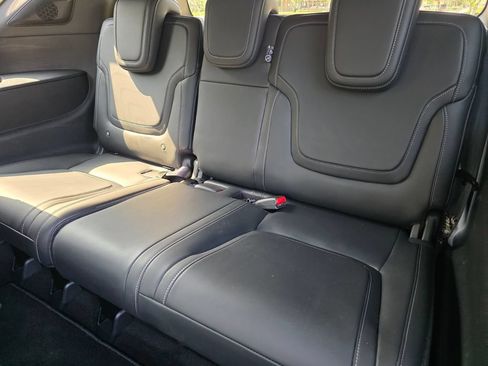 Used 2025 Nissan Armada PRO-4X w/ Pro-4X Premium Package AWD/4WD image 17