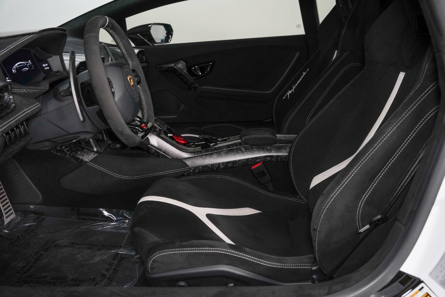 Used 2018 Lamborghini Huracan Performante AWD/4WD image 38