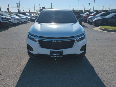 Used 2022 Chevrolet Equinox LS w/ LS Convenience Package image 3