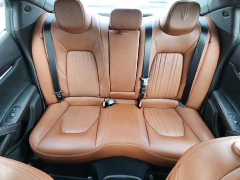 Used 2021 Maserati Ghibli S image 14