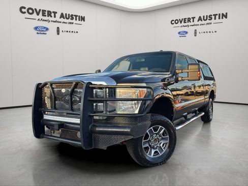 Used 2011 Ford F250 Lariat w/ Lariat Interior Pkg AWD/4WD image 1