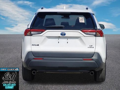 Used 2022 Toyota RAV4 LE AWD/4WD image 14