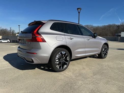New 2026 Volvo XC60 B5 Plus w/ Climate Package image 7
