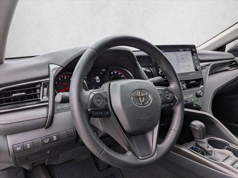 Used 2023 Toyota Camry XSE FWD image 8