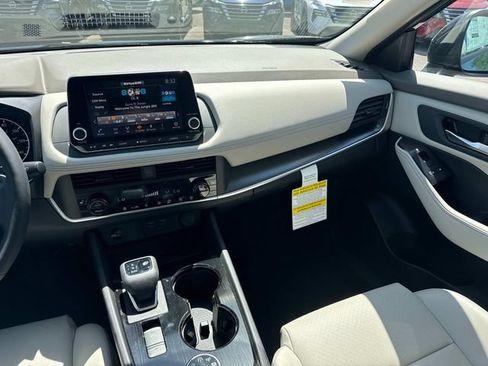 New 2026 Nissan Rogue SV AWD/4WD image 19