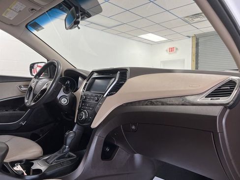 Used 2017 Hyundai Santa Fe Sport FWD image 13