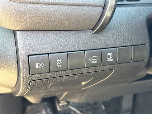 Used 2023 Toyota Camry SE image 20