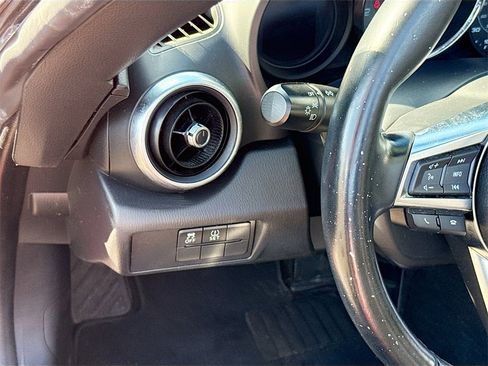 Used 2017 FIAT 124 Spider Classica image 11