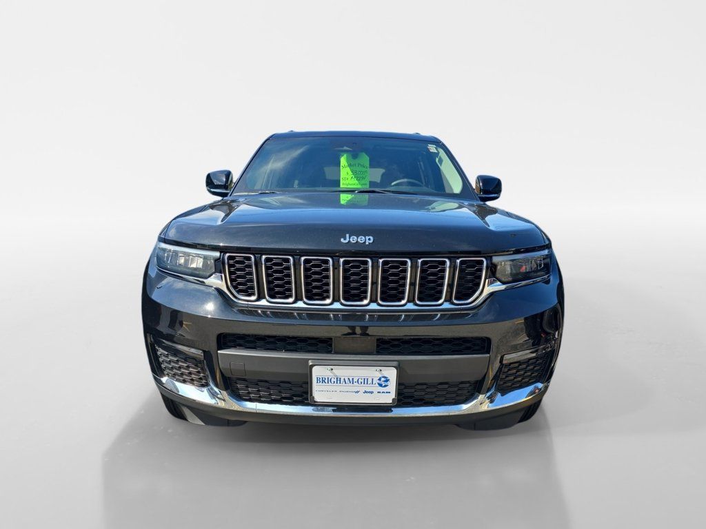 Used 2023 Jeep Grand Cherokee L Limited AWD/4WD image 2