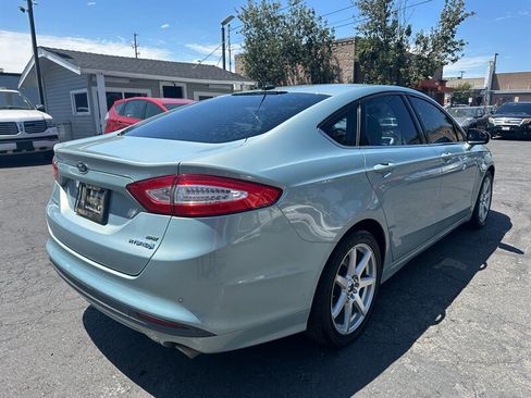Used 2014 Ford Fusion SE FWD image 5
