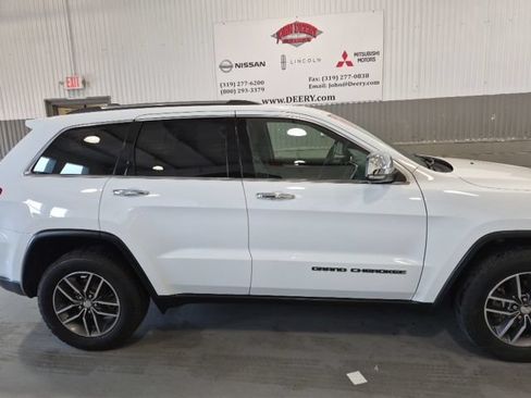 Used 2017 Jeep Grand Cherokee Limited w/ Trailer Tow Group IV AWD/4WD image 2