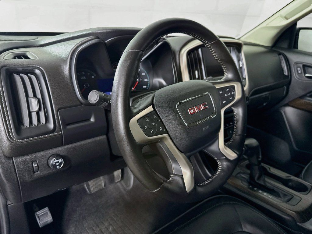 Used 2020 GMC Canyon Denali RWD image 9