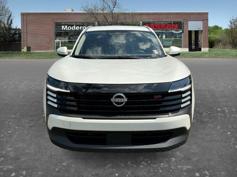 Used 2025 Nissan Kicks SR FWD image 6