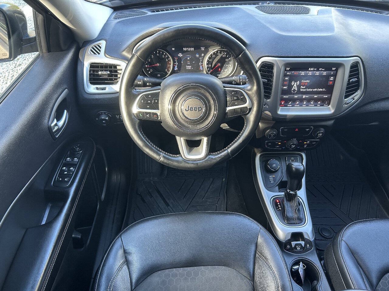 Used 2018 Jeep Compass Latitude w/ Popular Equipment Group AWD/4WD image 13
