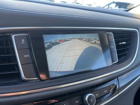 Used 2019 Buick Enclave Essence image 60