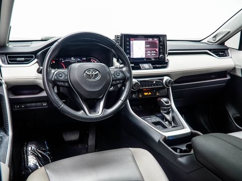 Used 2020 Toyota RAV4 Limited w/ All Weather Liner Package FWD image 16
