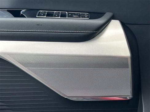 New 2026 Cadillac Vistiq Luxury image 24