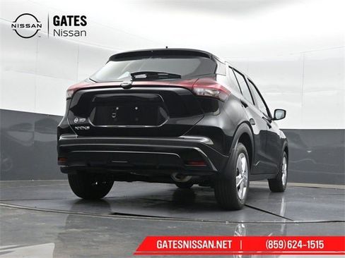 New 2025 Nissan Kicks Play S image 39