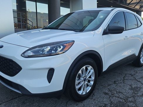 Used 2022 Ford Escape SE FWD image 9