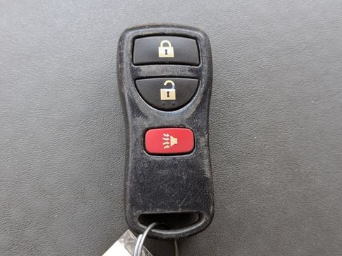 Used 2016 Nissan Frontier SV AWD/4WD image 25