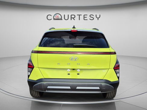 New 2026 Hyundai Kona Limited FWD image 4
