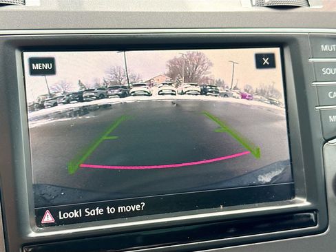 Used 2017 Volkswagen Golf Alltrack SE image 10